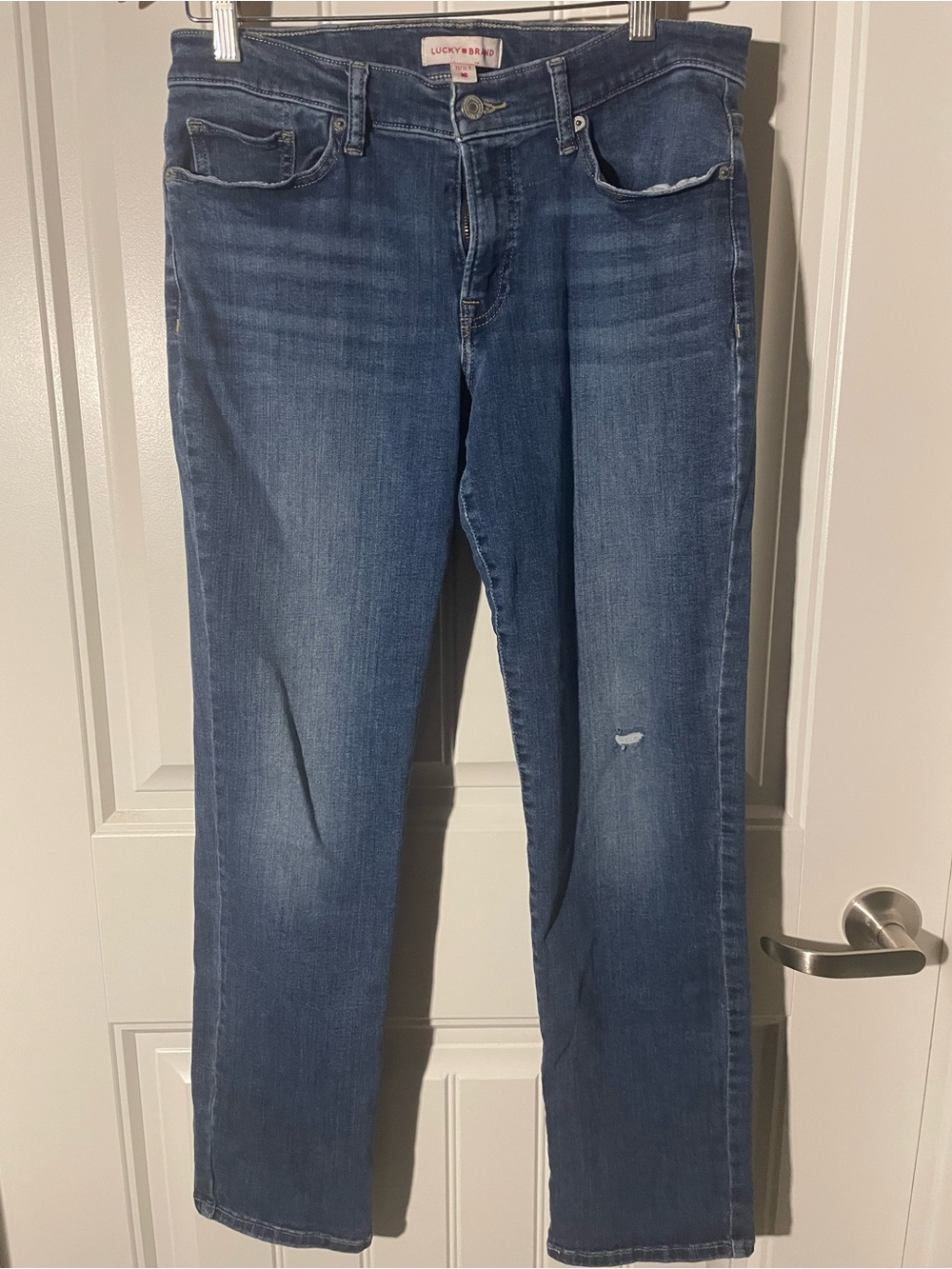 Lucky Brand Mid Rise Sweet Straight Jeans Medium Wash Distressed Size 12/31 REG